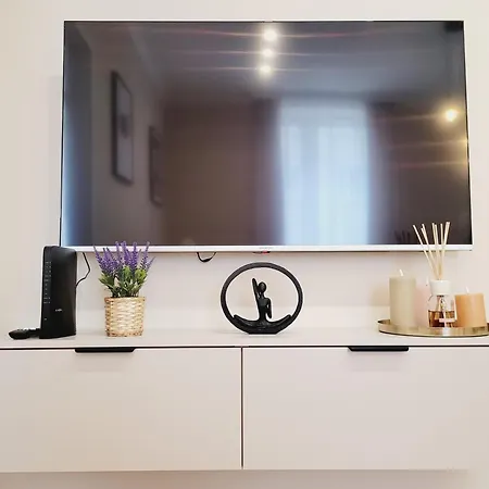 Diamond Apartment *