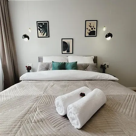 Diamond Apartment
